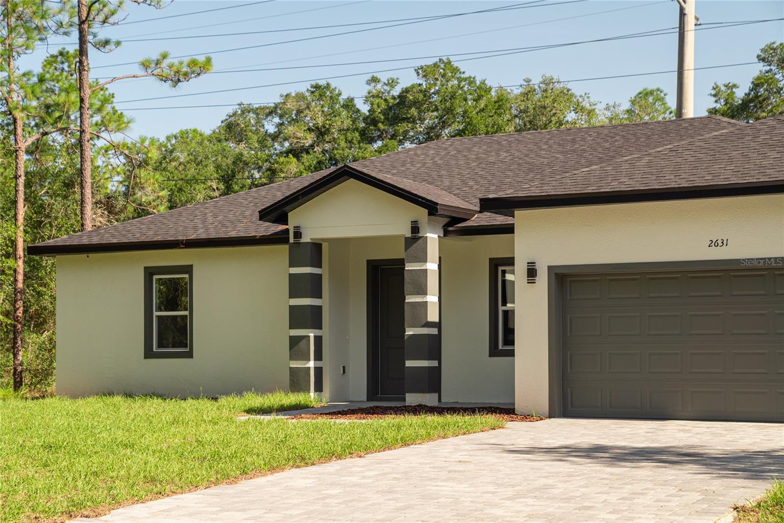2631 W ROYAL PALM DRIVE