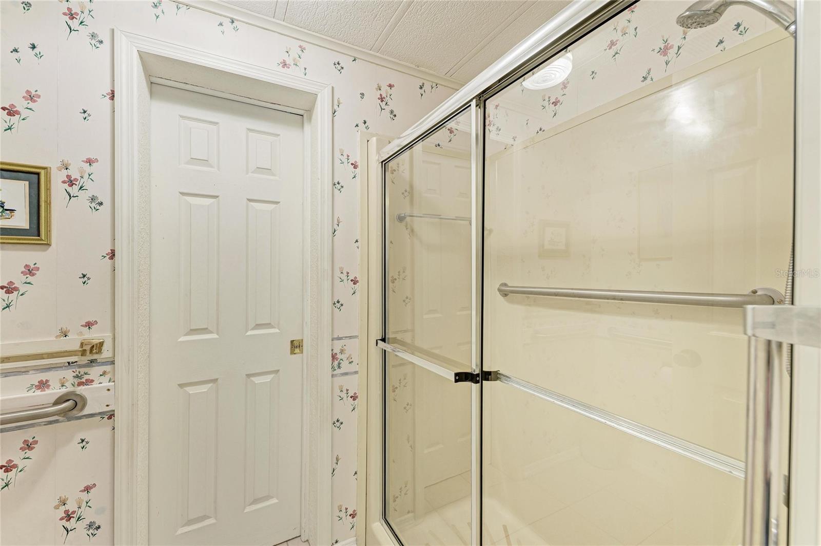 KINGS GATE CLUB MHP - Residential