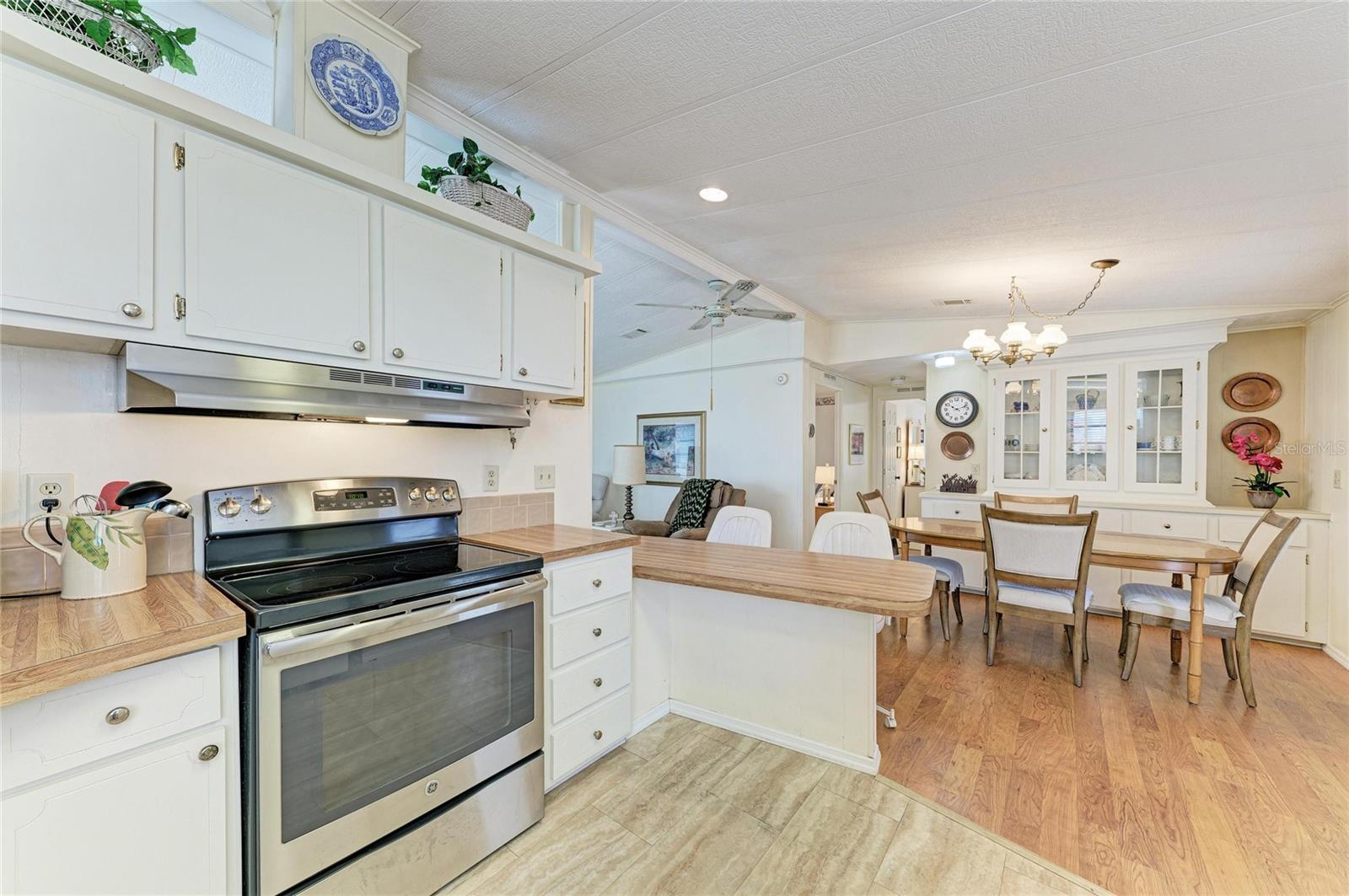 KINGS GATE CLUB MHP - Residential