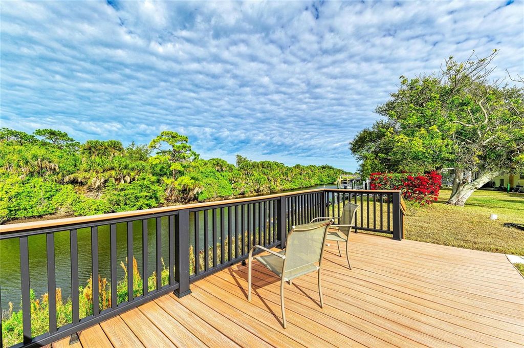 Photo of 35 Castle Drive, Nokomis, FL 34275 (MLS # N6142118)