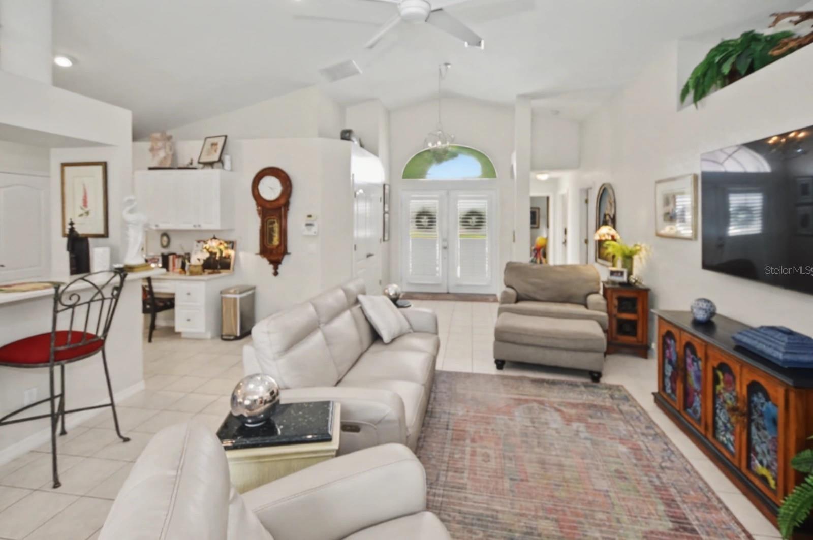 ROTONDA LAKES - Residential