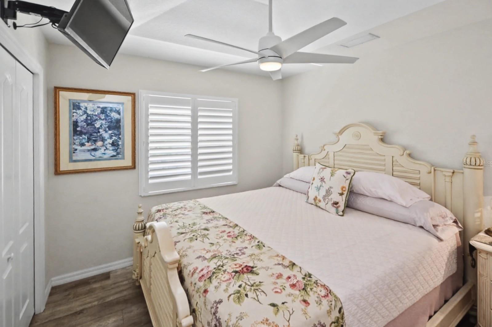 ROTONDA LAKES - Residential