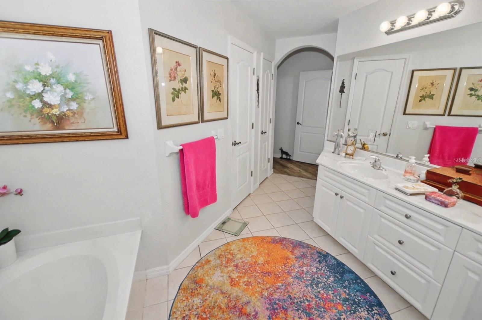 ROTONDA LAKES - Residential