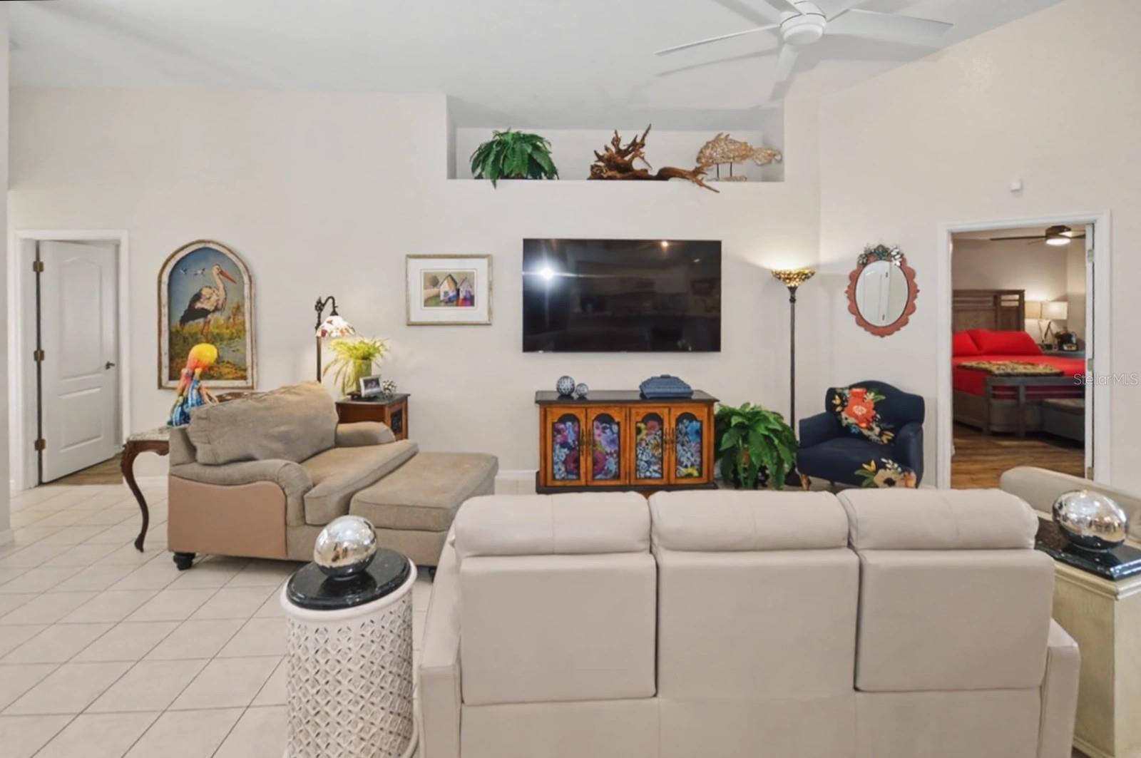 ROTONDA LAKES - Residential