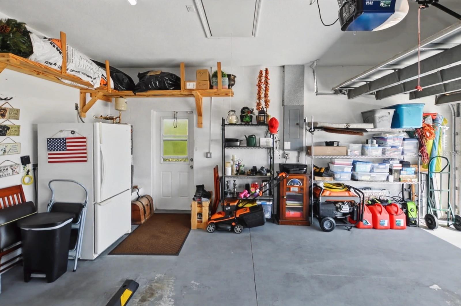 ROTONDA LAKES - Residential