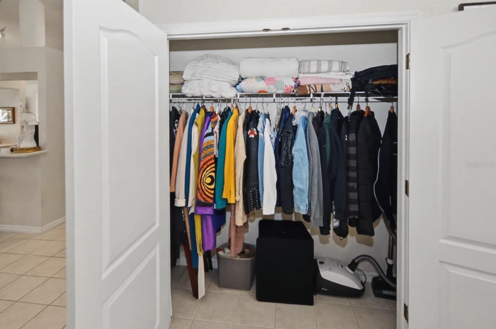 ROTONDA LAKES - Residential