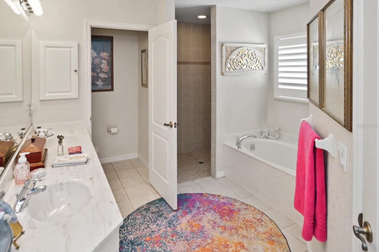 ROTONDA LAKES - Residential