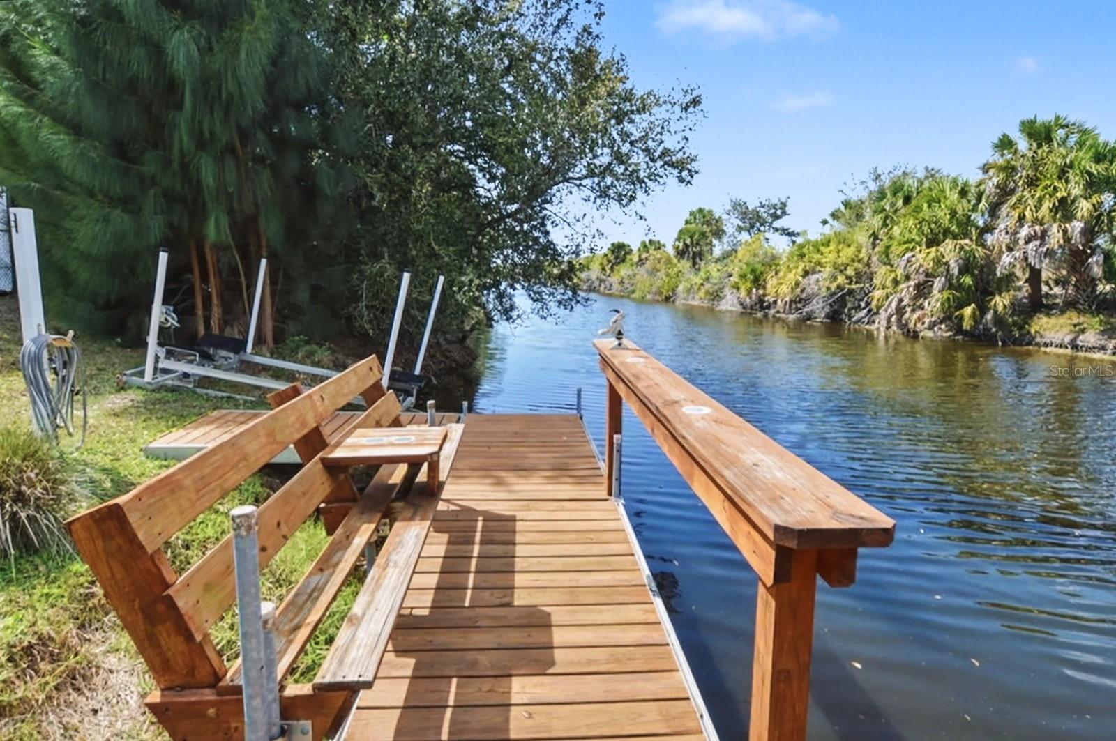 ROTONDA LAKES - Residential