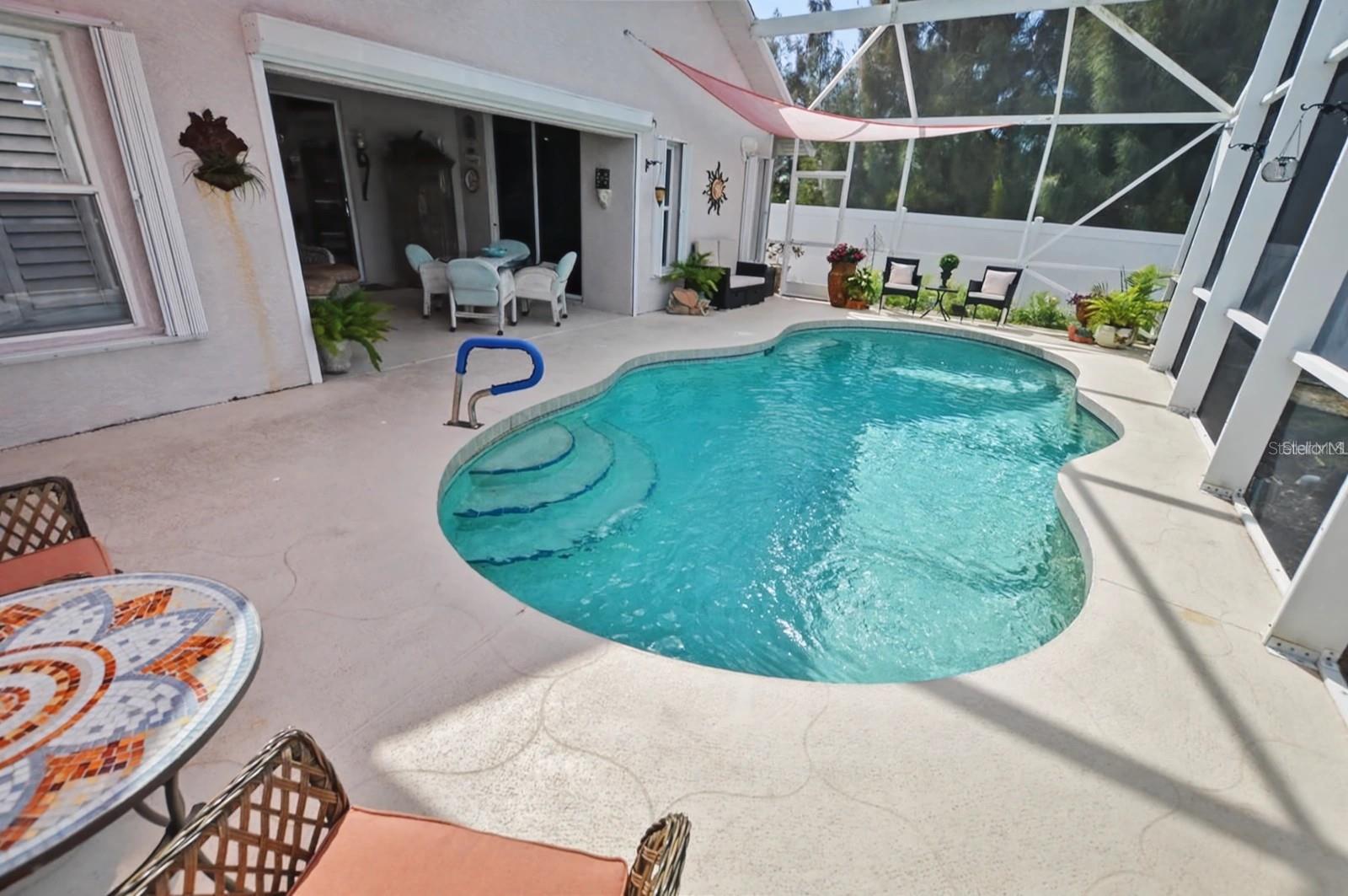 ROTONDA LAKES - Residential