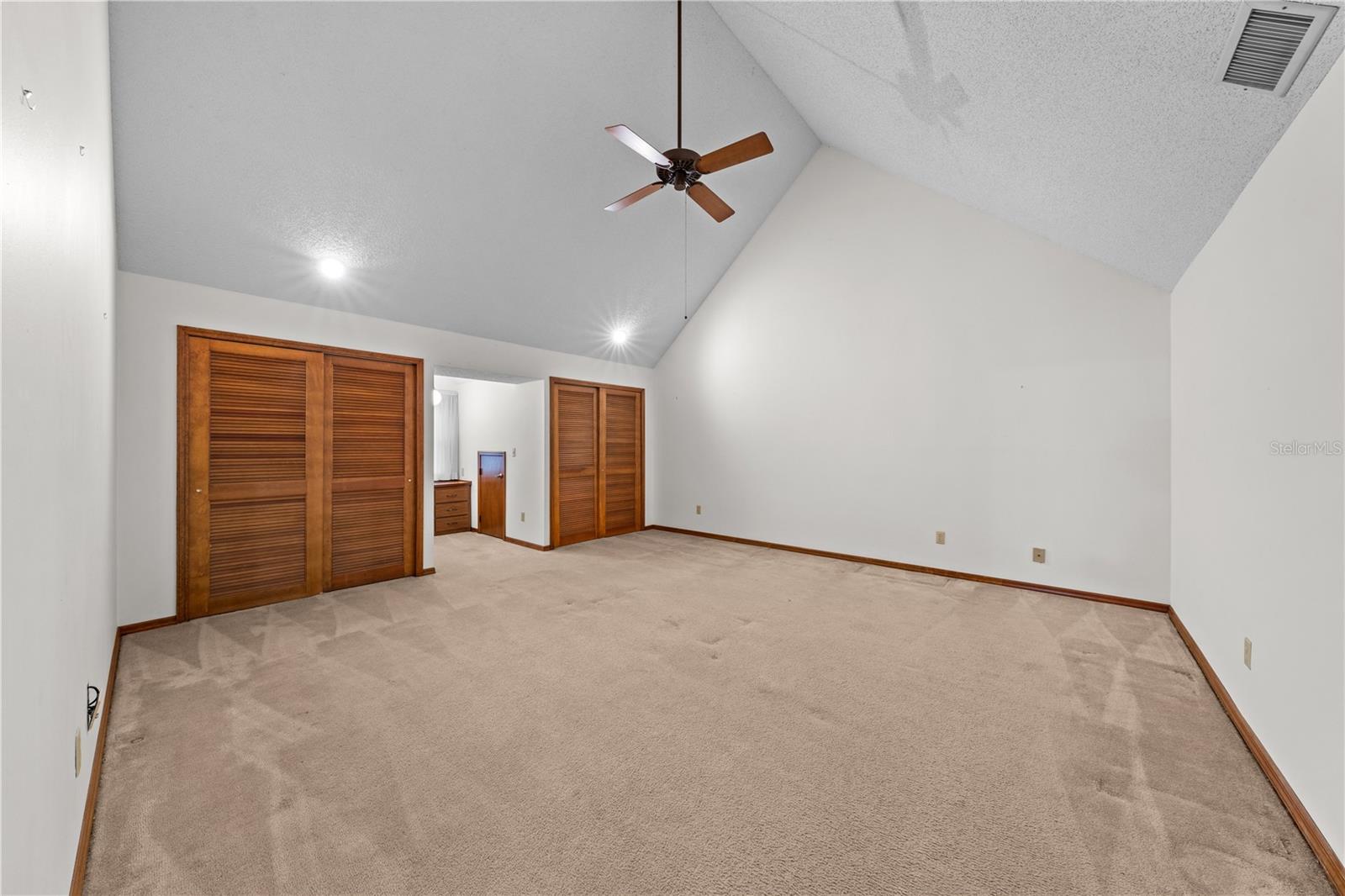 REGAL OAK SHORES UNIT 1 - Residential