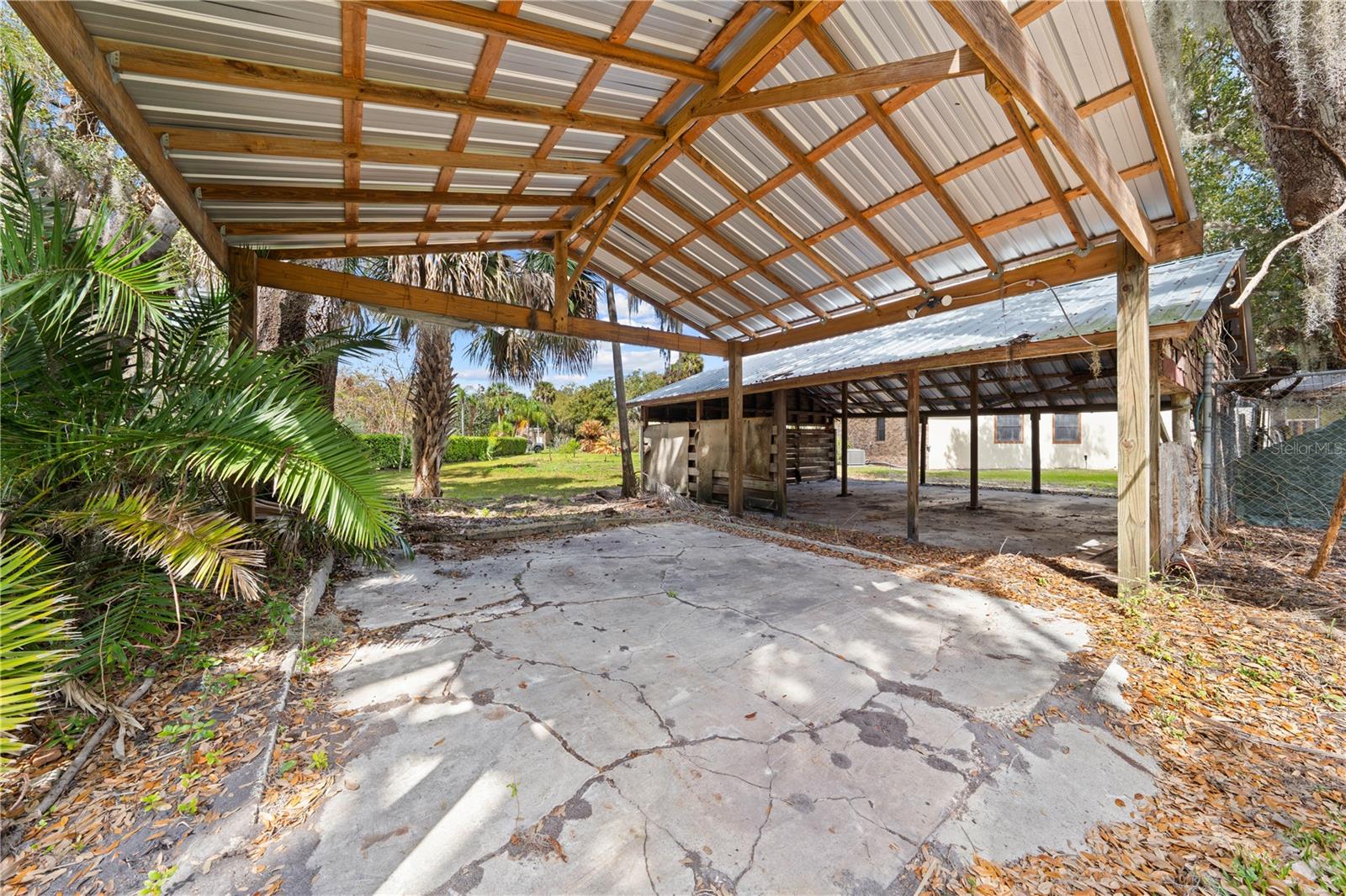 REGAL OAK SHORES UNIT 1 - Residential