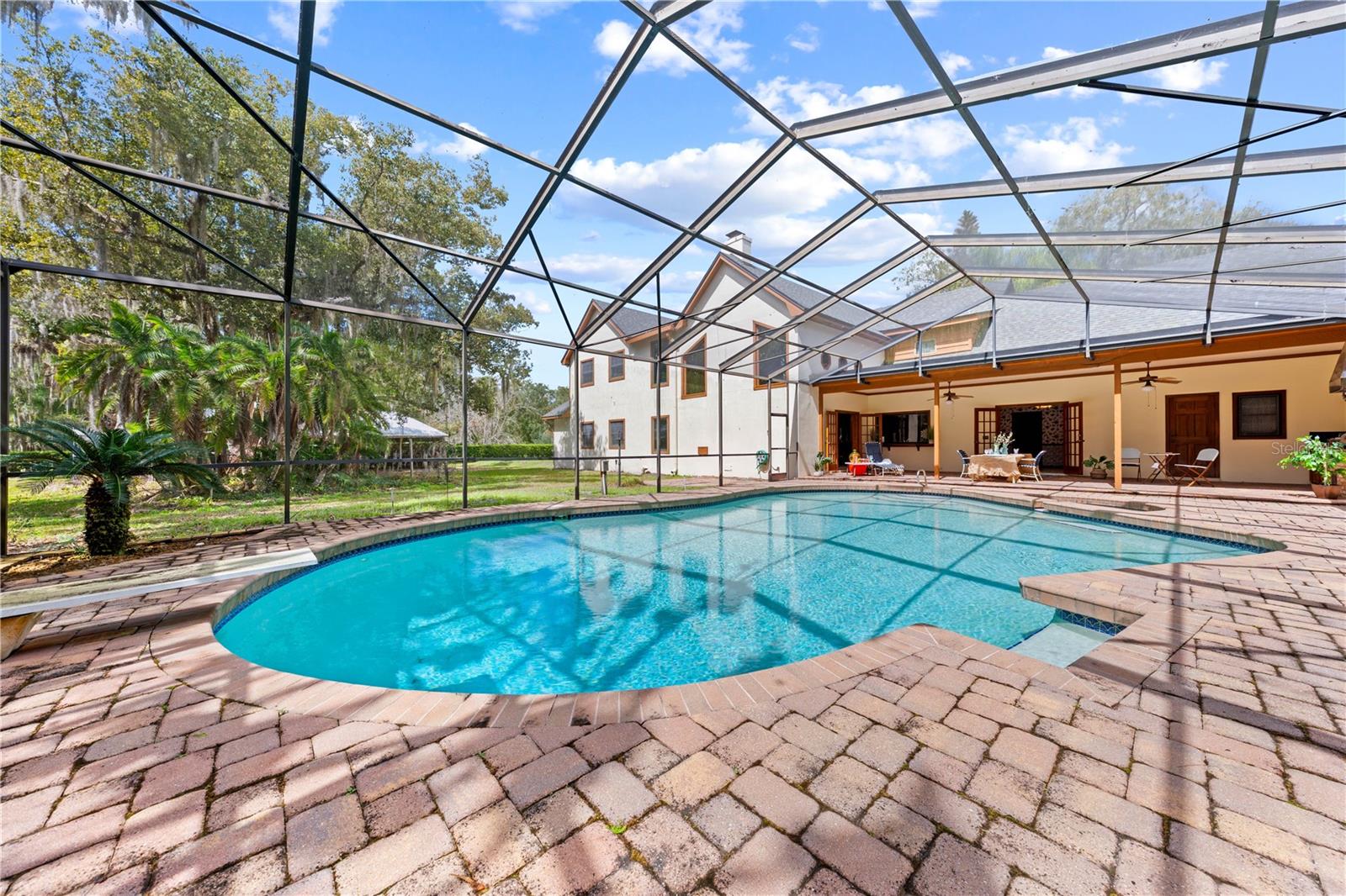 REGAL OAK SHORES UNIT 1 - Residential