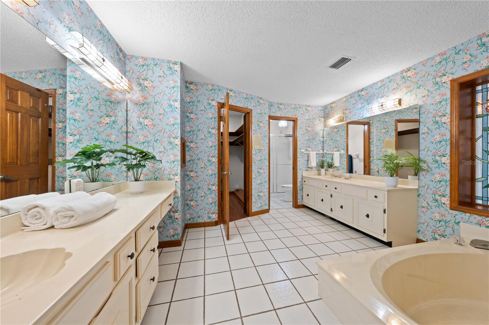 REGAL OAK SHORES UNIT 1 - Residential