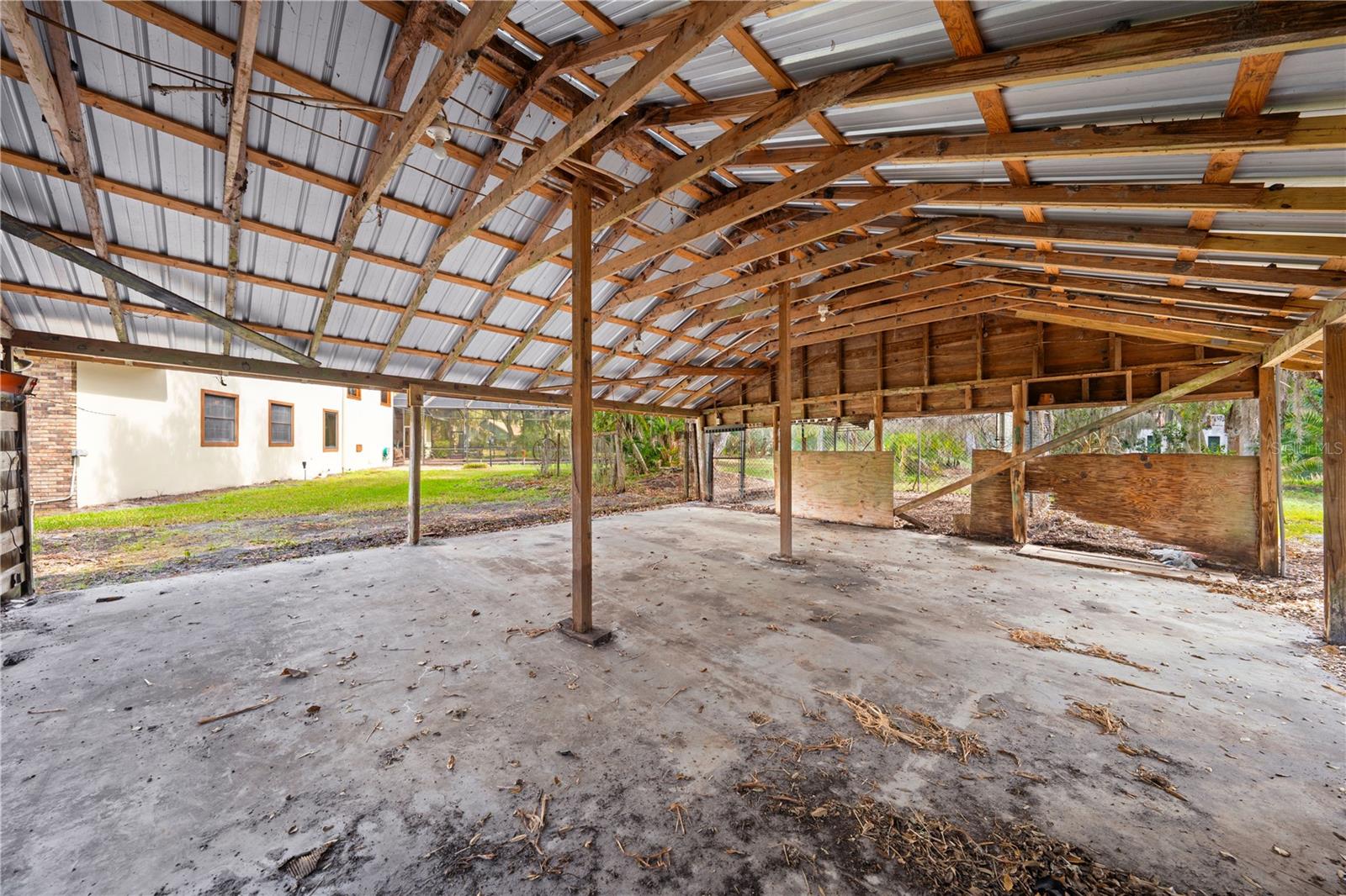 REGAL OAK SHORES UNIT 1 - Residential