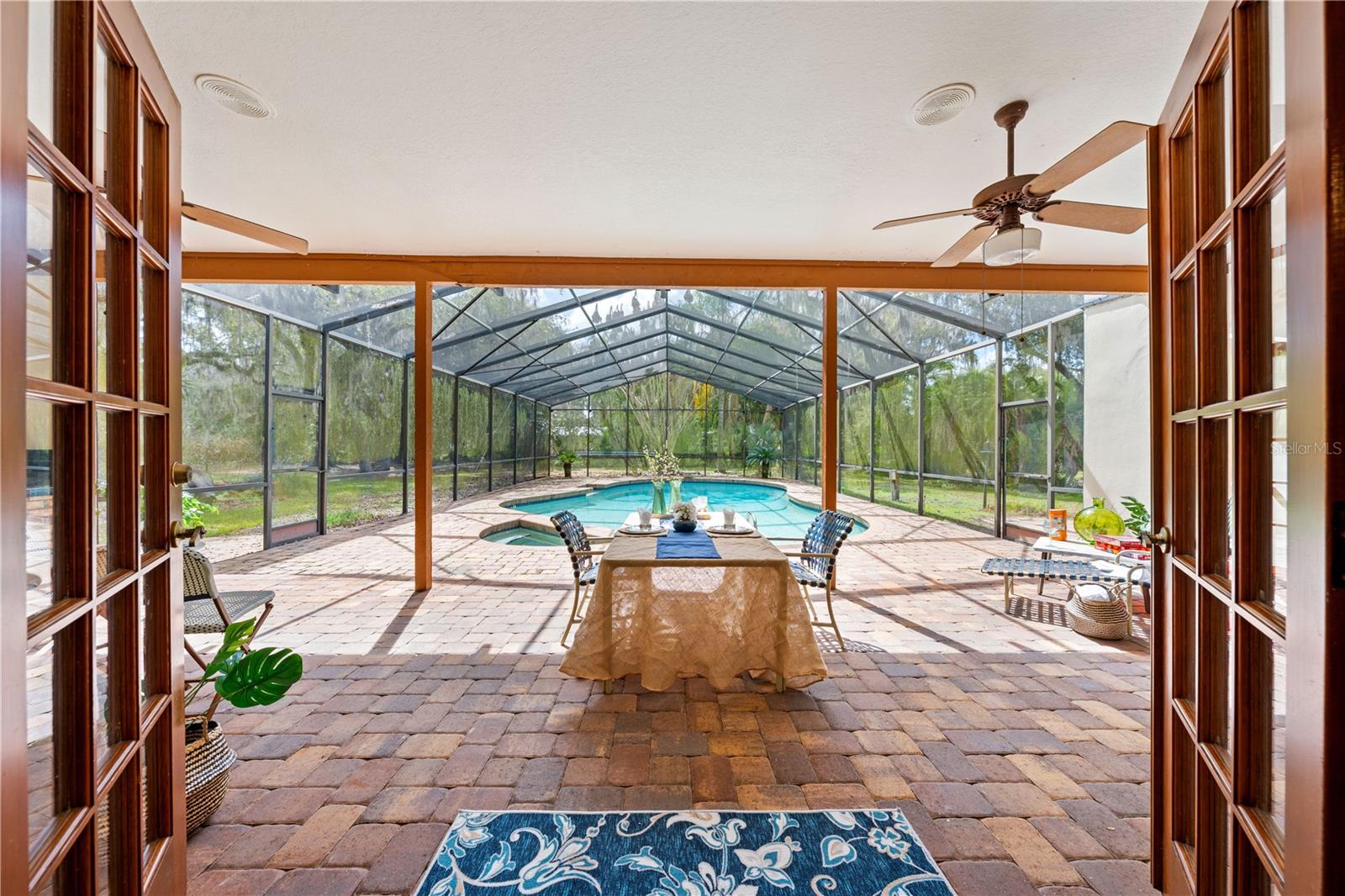 REGAL OAK SHORES UNIT 1 - Residential