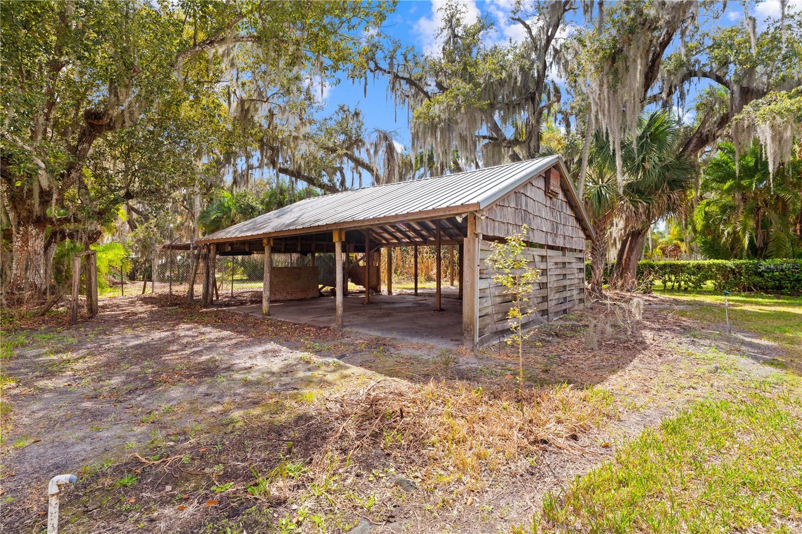 REGAL OAK SHORES UNIT 1 - Residential