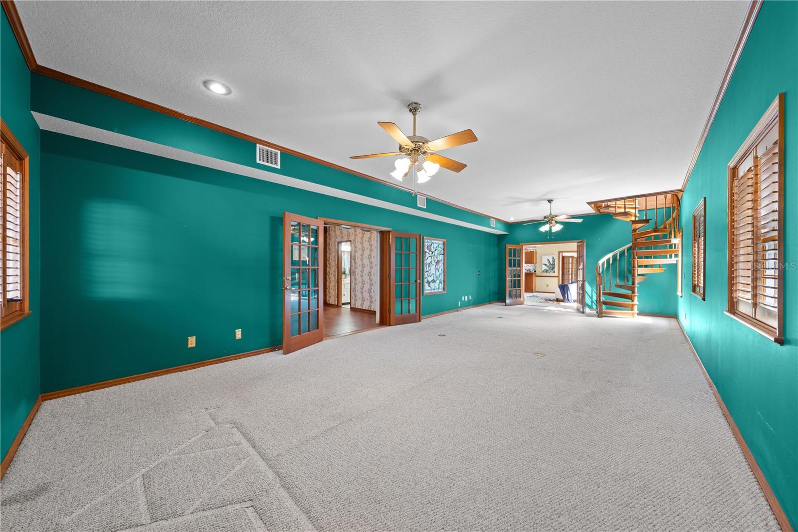 REGAL OAK SHORES UNIT 1 - Residential