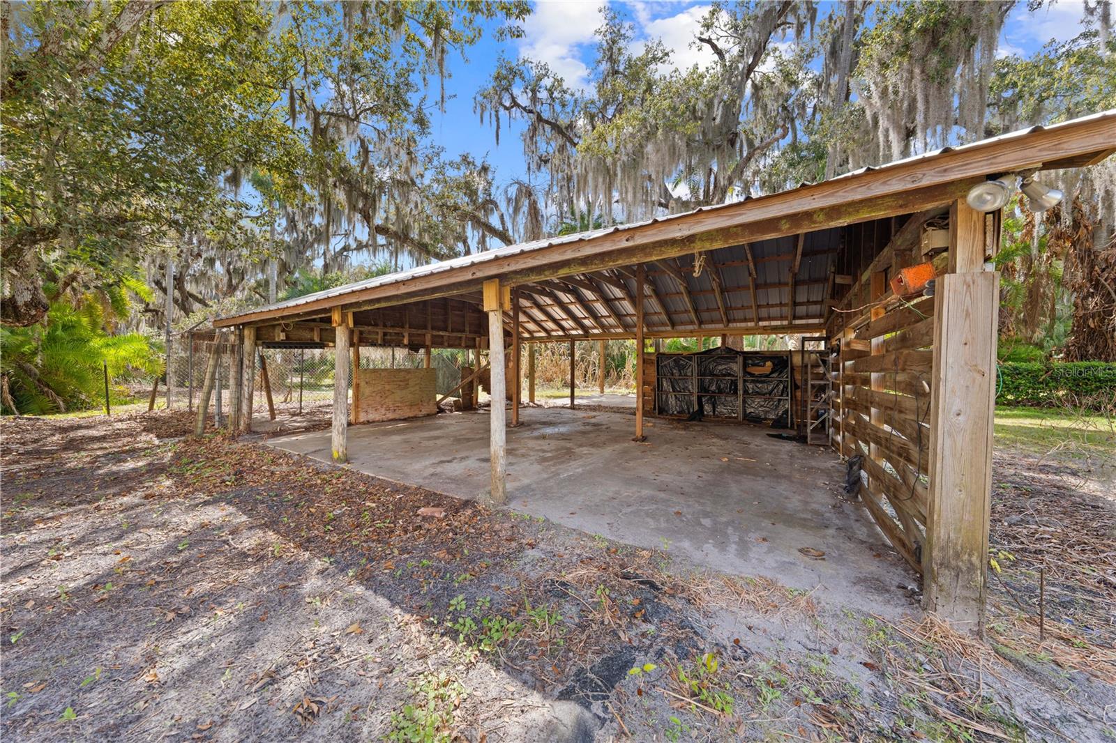 REGAL OAK SHORES UNIT 1 - Residential