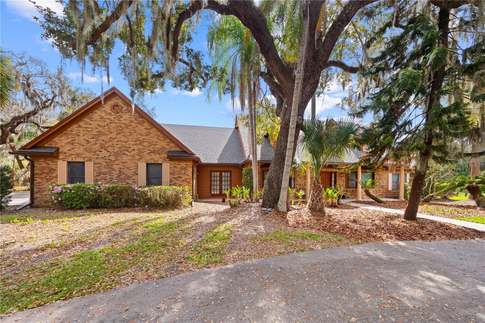 REGAL OAK SHORES UNIT 1 - Residential