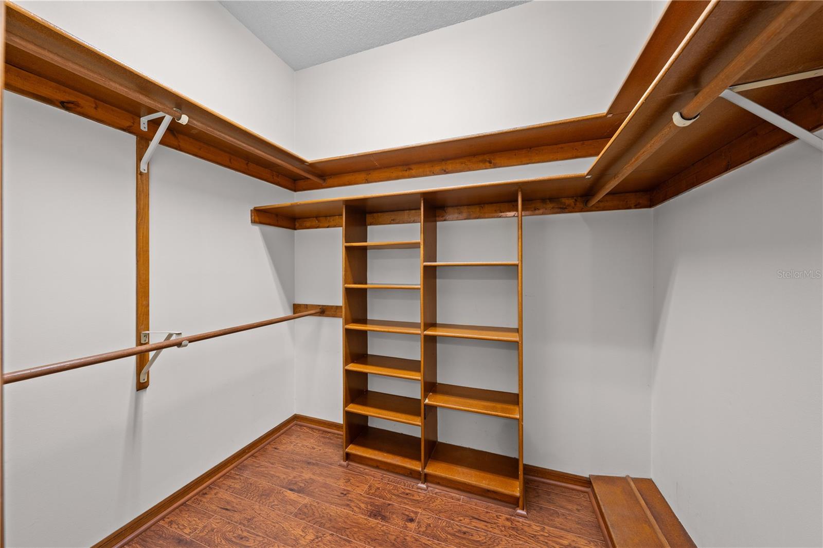 REGAL OAK SHORES UNIT 1 - Residential