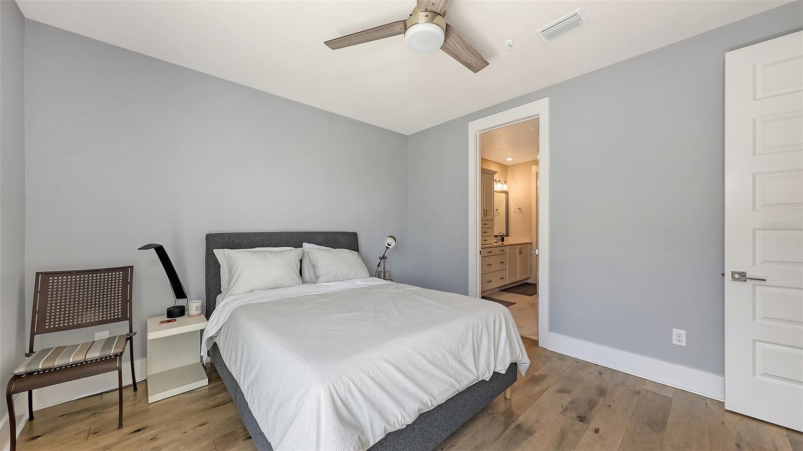 ENCLAVE/LAUREL PARK REP - Residential