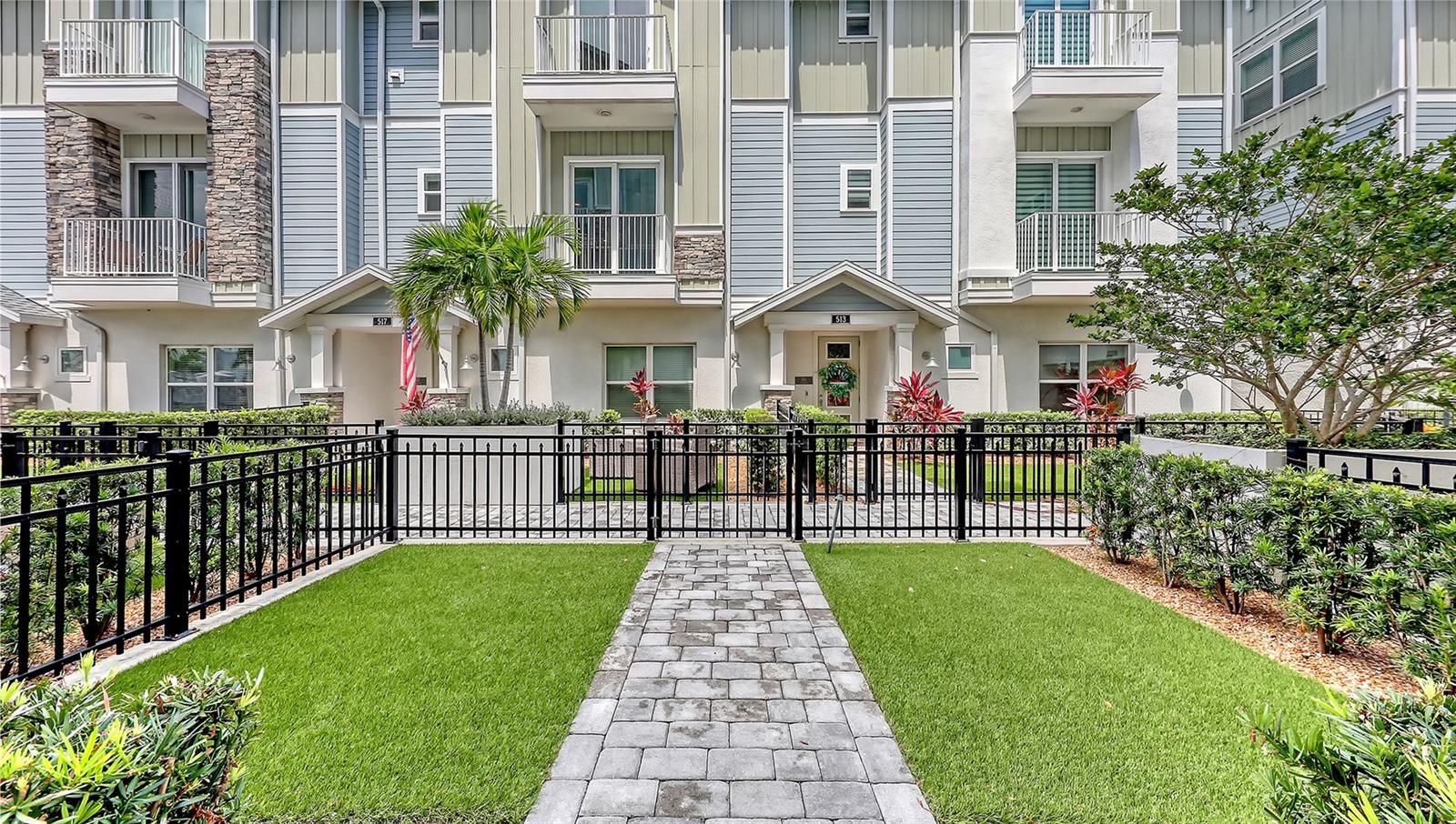 516 LAUREL PARK DRIVE