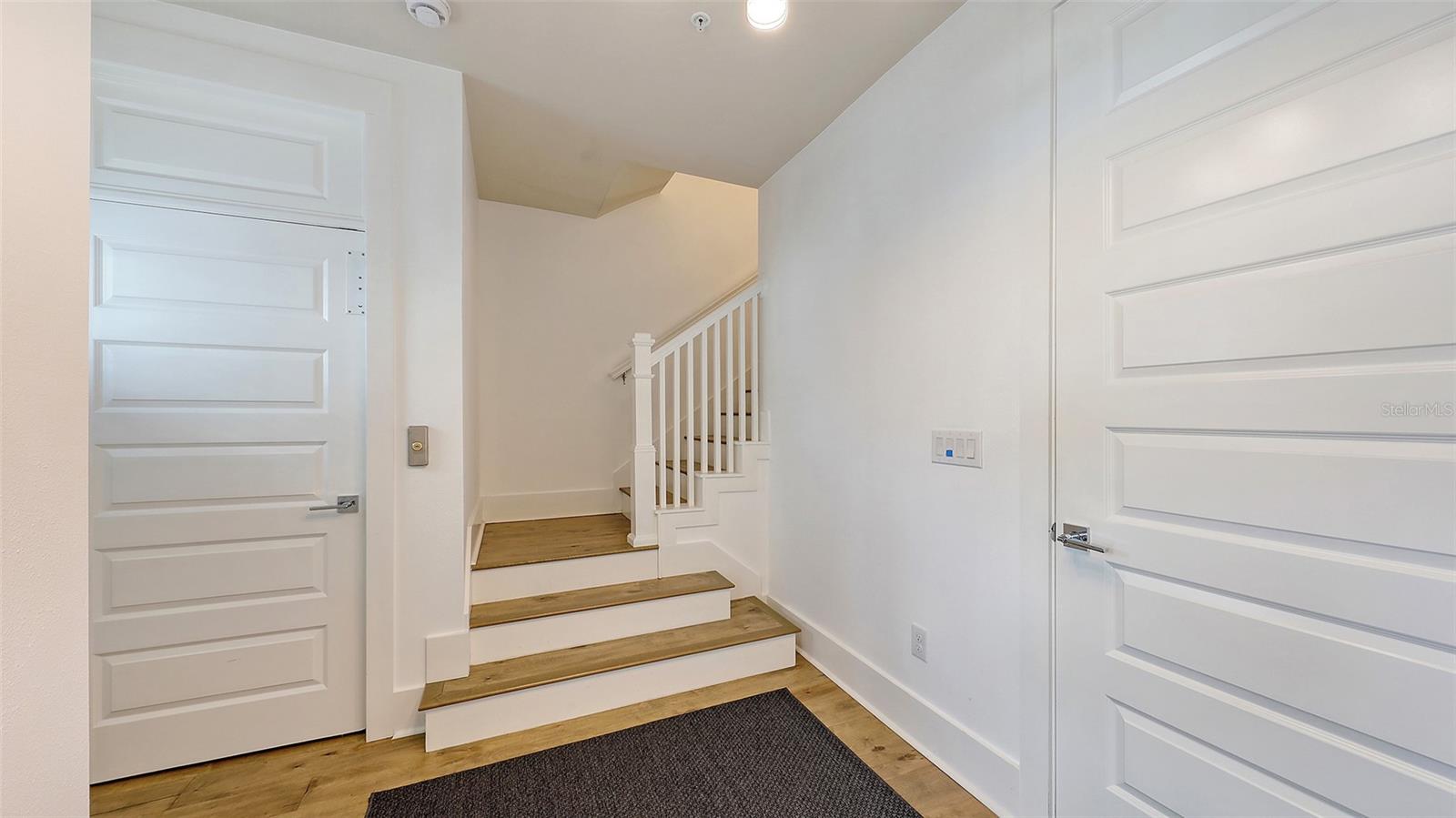 ENCLAVE/LAUREL PARK REP - Residential