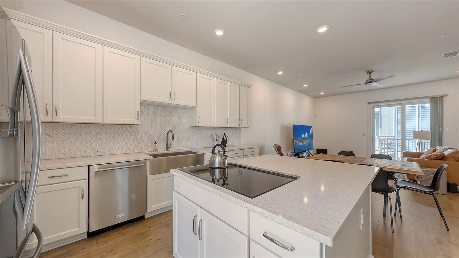 ENCLAVE/LAUREL PARK REP - Residential