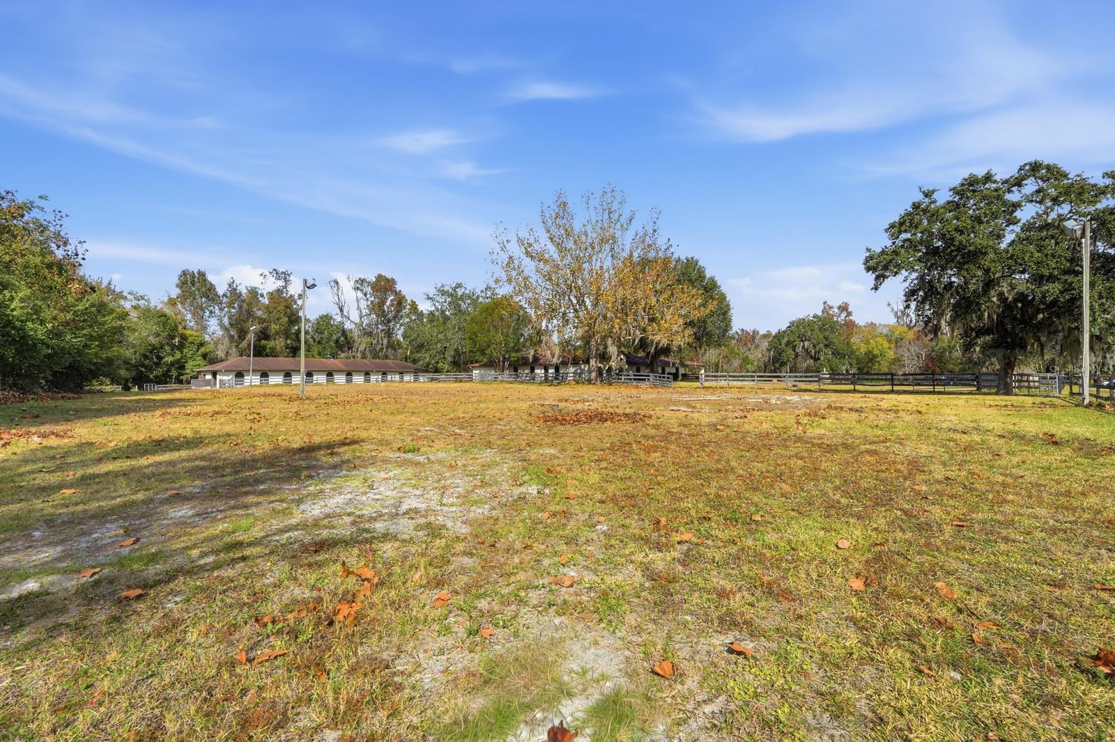 QUIET PLACE IN COUNTRY UNIT 01-04 - Residential