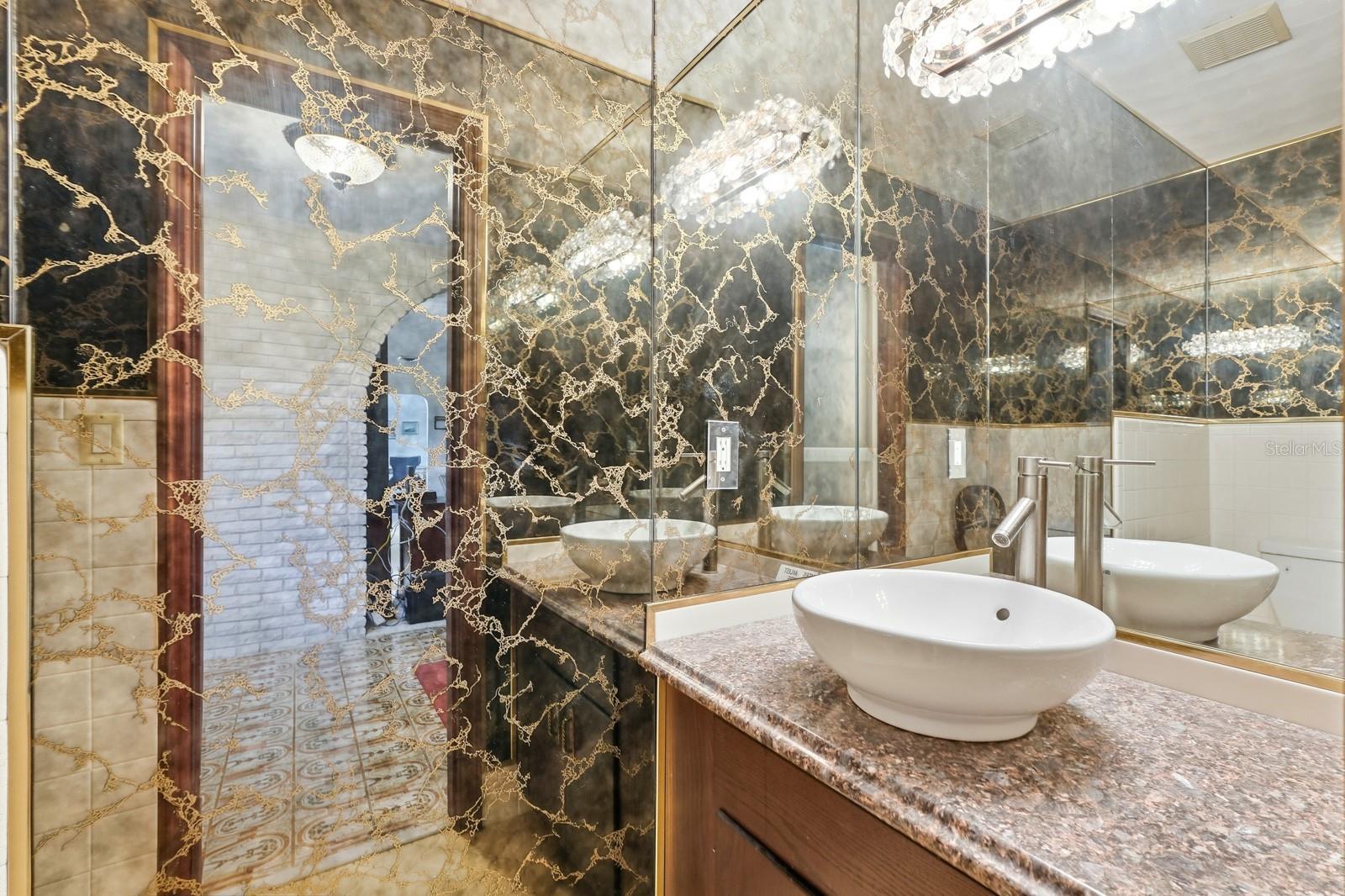 QUIET PLACE IN COUNTRY UNIT 01-04 - Residential