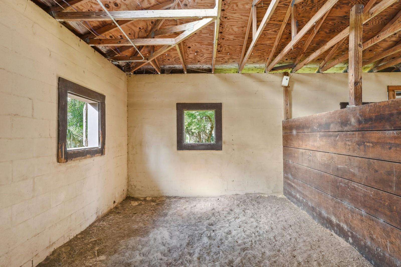 QUIET PLACE IN COUNTRY UNIT 01-04 - Residential