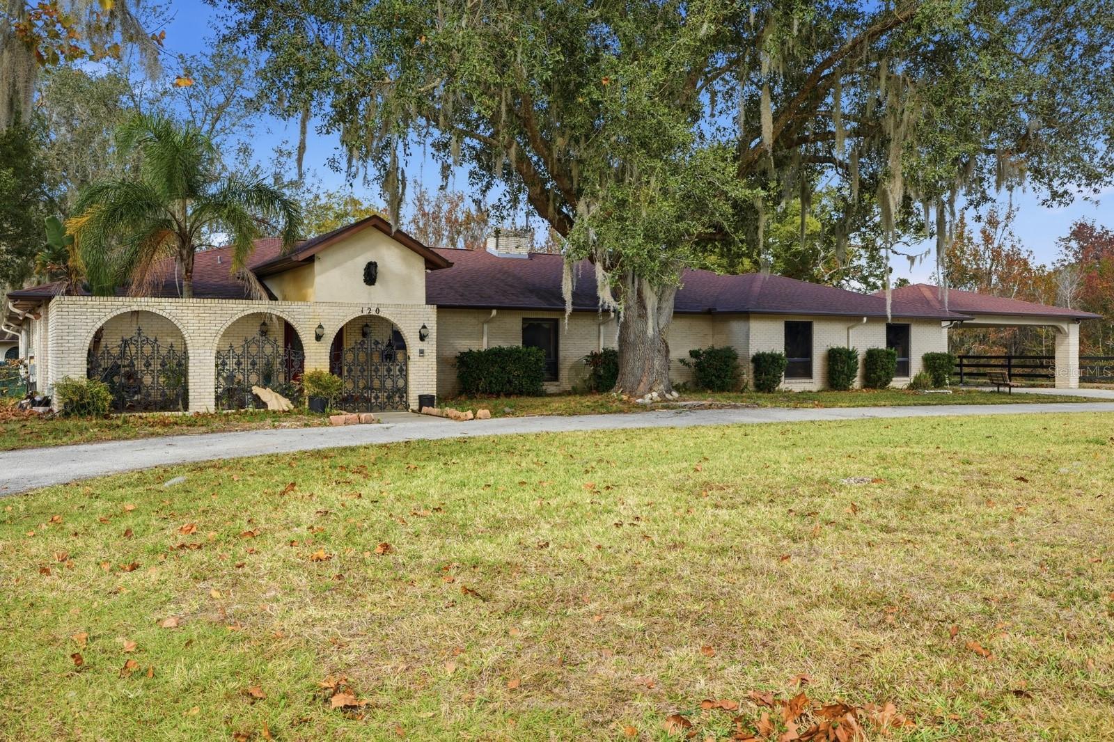 QUIET PLACE IN COUNTRY UNIT 01-04 - Residential