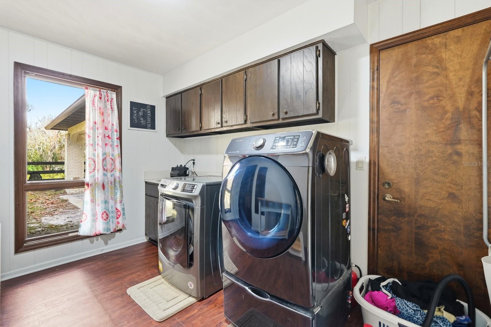 QUIET PLACE IN COUNTRY UNIT 01-04 - Residential