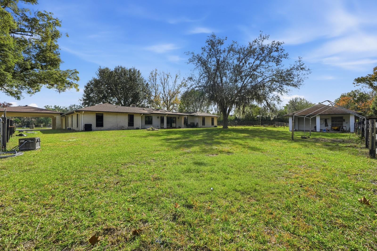 QUIET PLACE IN COUNTRY UNIT 01-04 - Residential