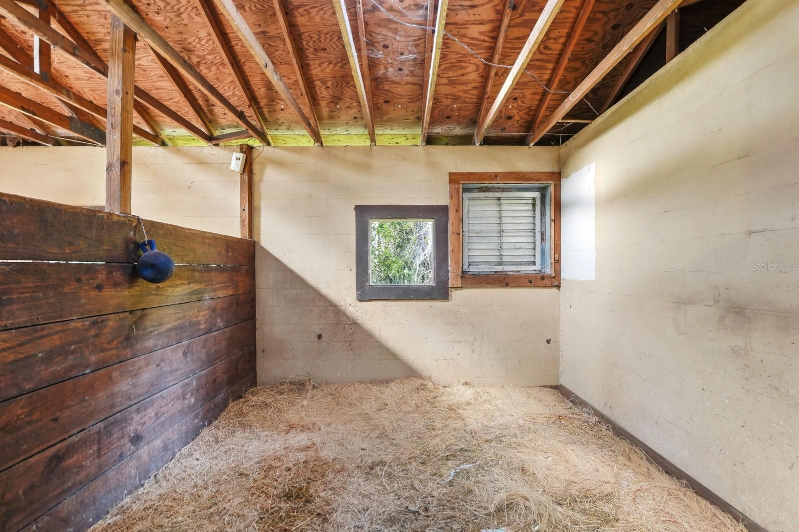 QUIET PLACE IN COUNTRY UNIT 01-04 - Residential