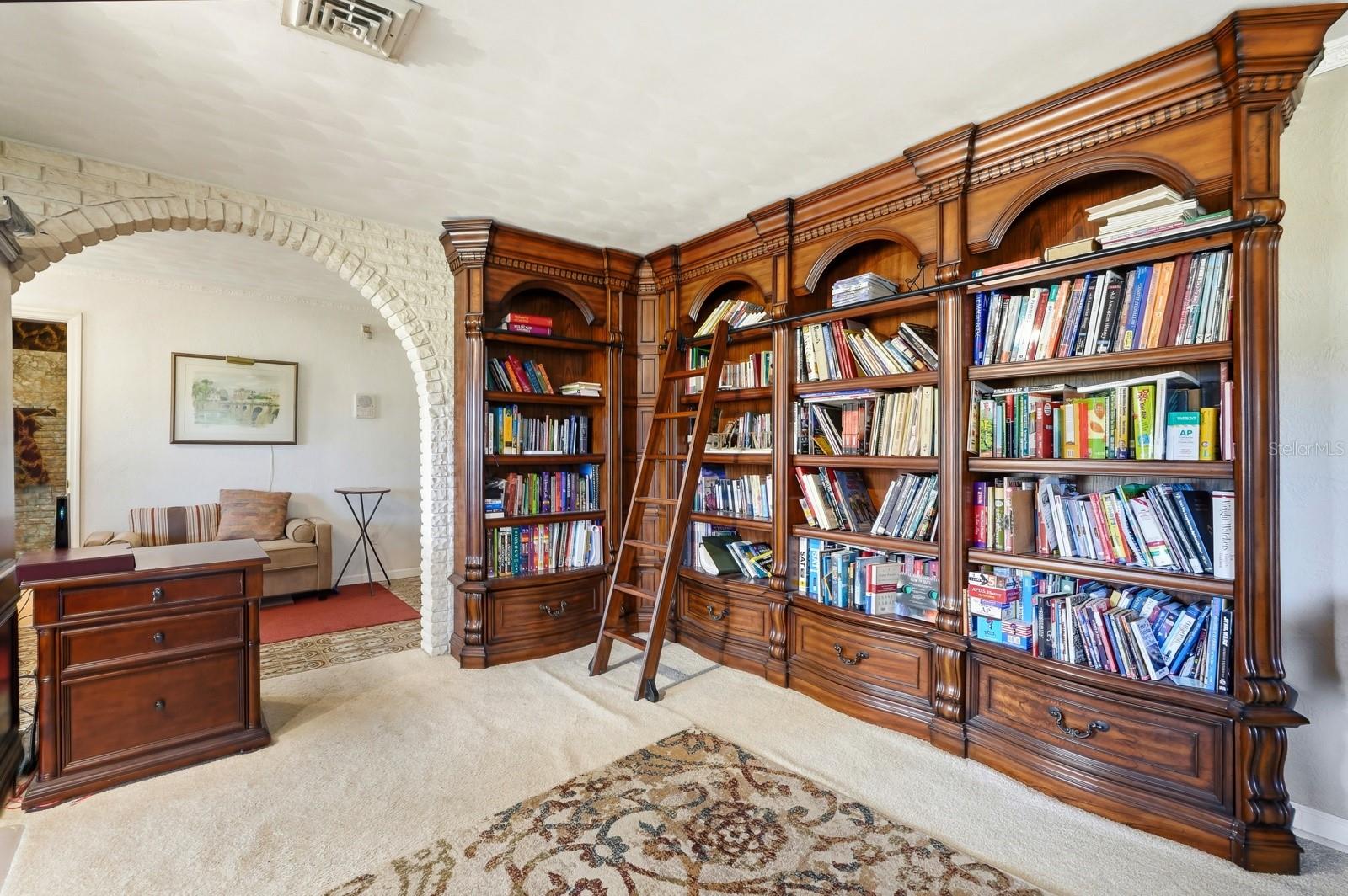 QUIET PLACE IN COUNTRY UNIT 01-04 - Residential