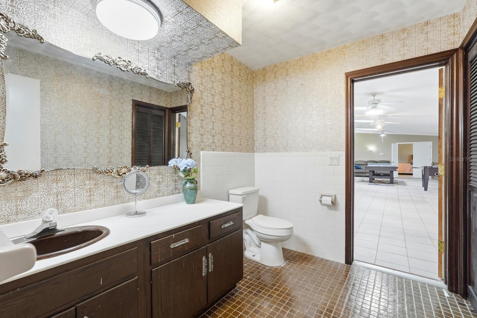 QUIET PLACE IN COUNTRY UNIT 01-04 - Residential