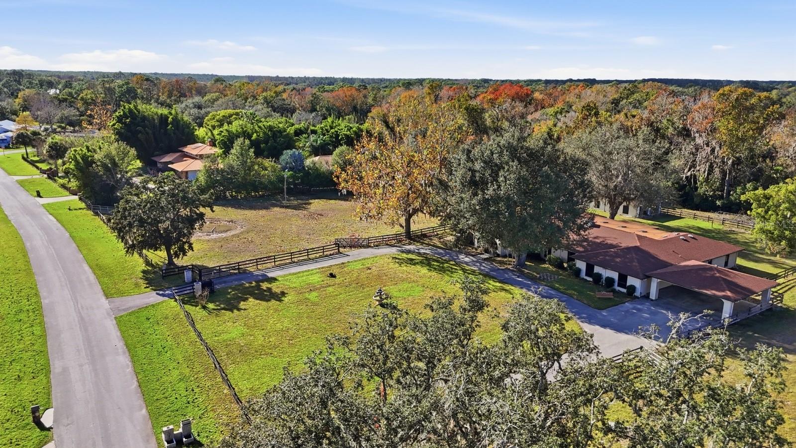 QUIET PLACE IN COUNTRY UNIT 01-04 - Residential