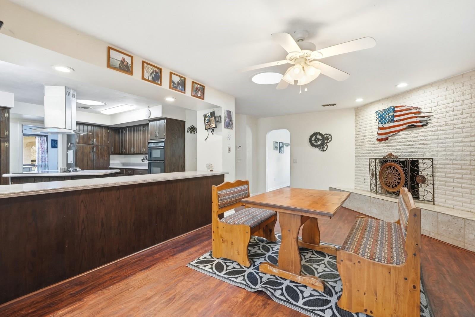 QUIET PLACE IN COUNTRY UNIT 01-04 - Residential