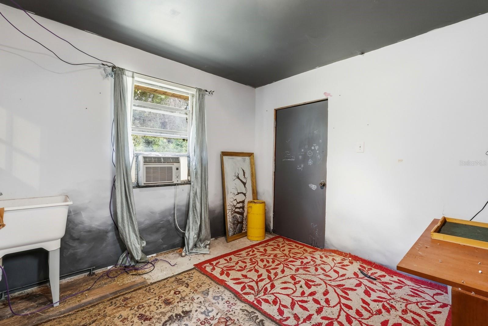 QUIET PLACE IN COUNTRY UNIT 01-04 - Residential