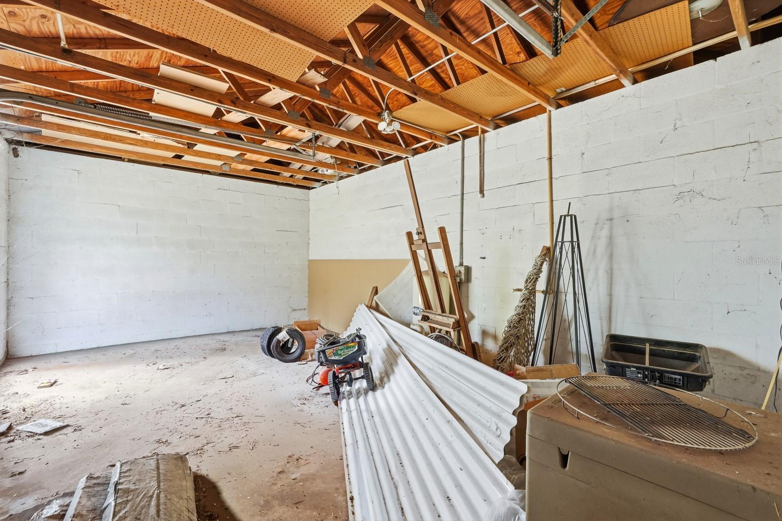 QUIET PLACE IN COUNTRY UNIT 01-04 - Residential