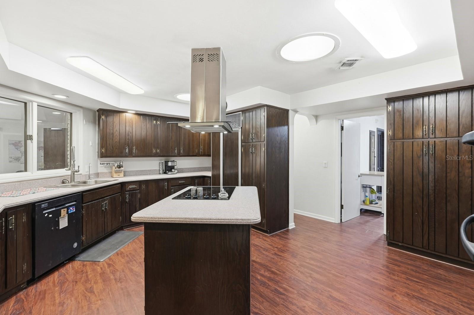 QUIET PLACE IN COUNTRY UNIT 01-04 - Residential