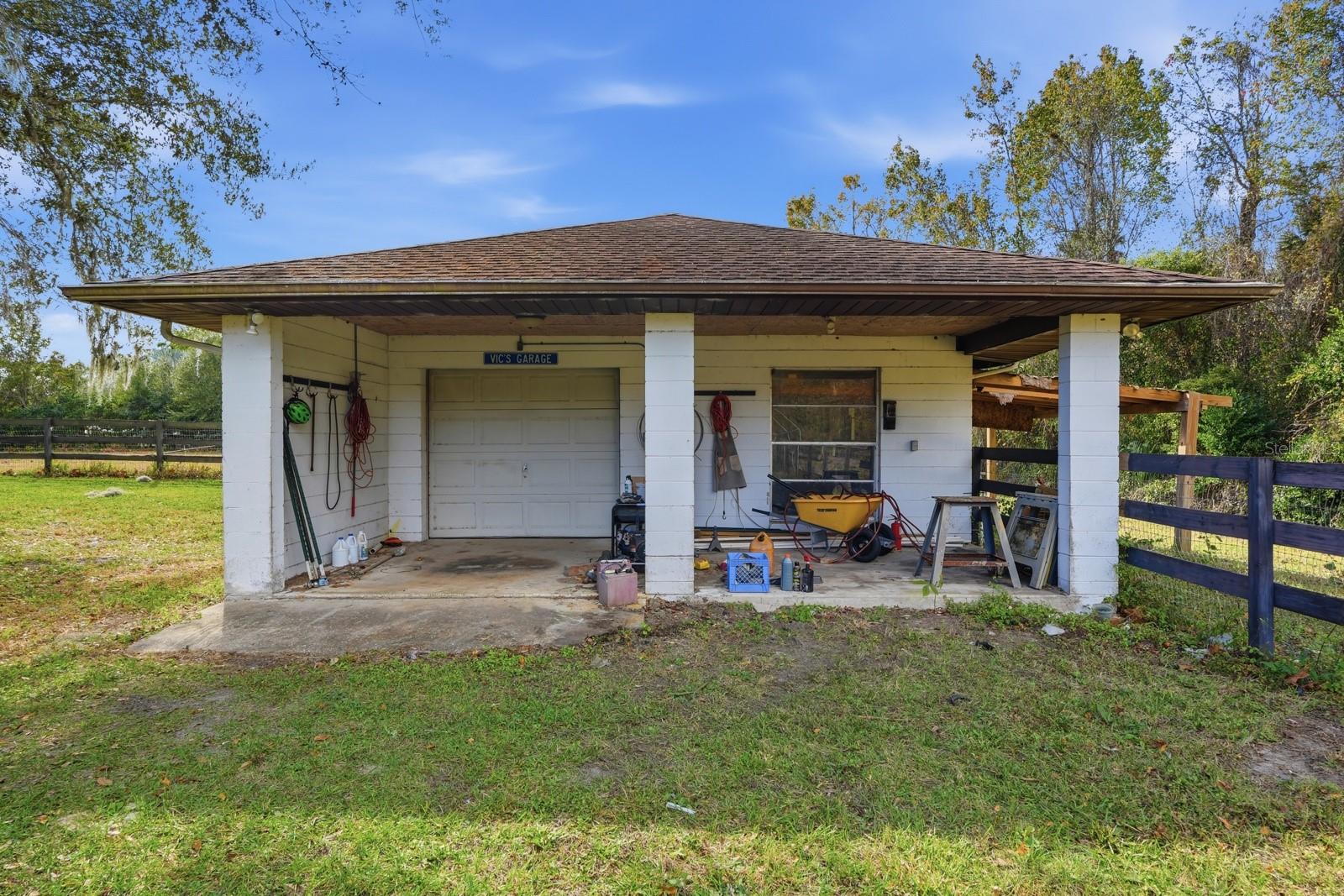 QUIET PLACE IN COUNTRY UNIT 01-04 - Residential