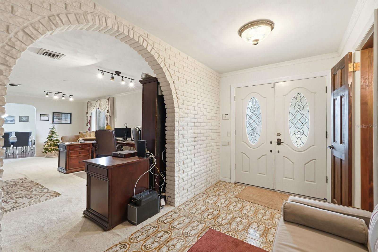 QUIET PLACE IN COUNTRY UNIT 01-04 - Residential