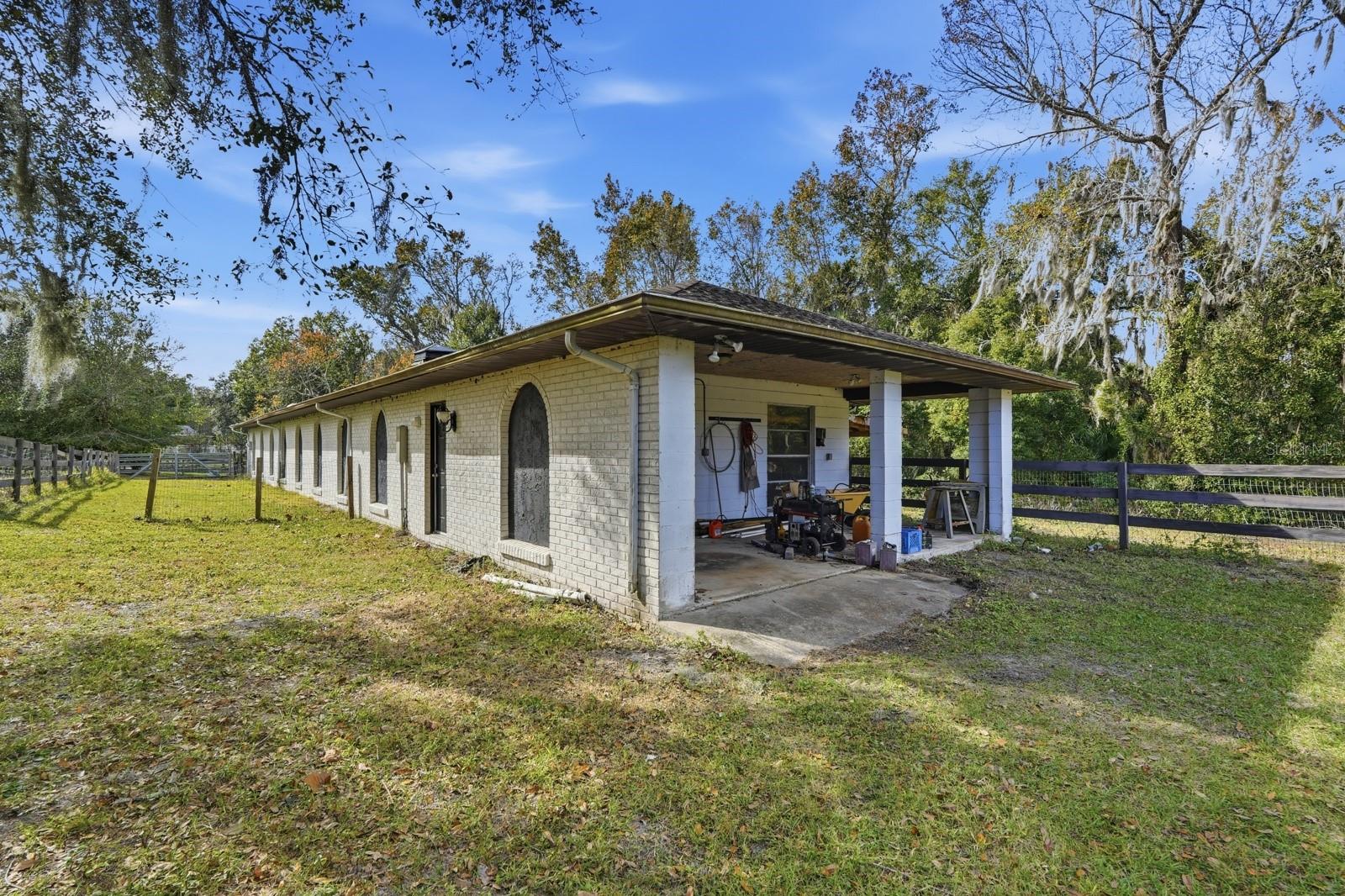 QUIET PLACE IN COUNTRY UNIT 01-04 - Residential