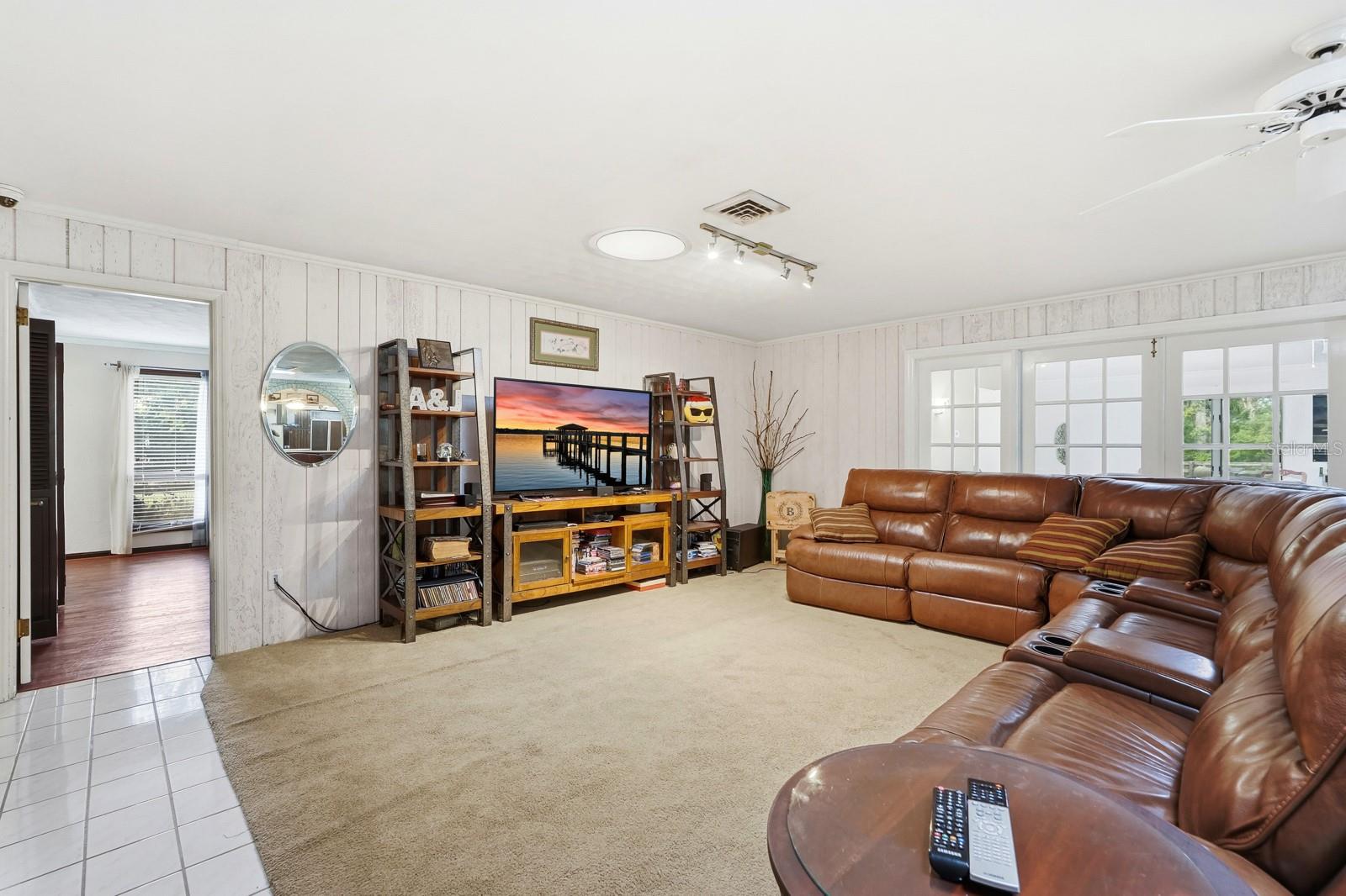 QUIET PLACE IN COUNTRY UNIT 01-04 - Residential