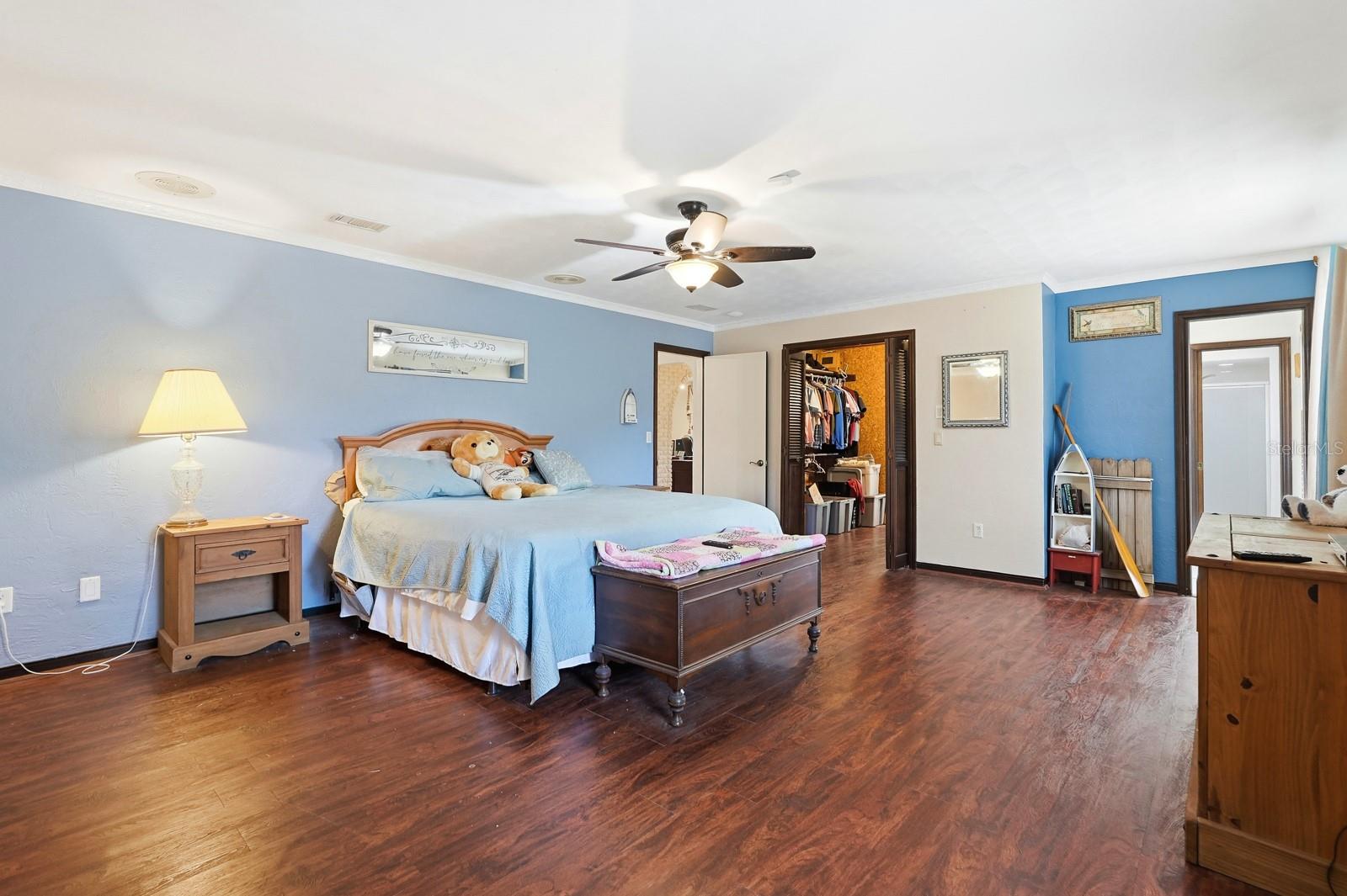 QUIET PLACE IN COUNTRY UNIT 01-04 - Residential