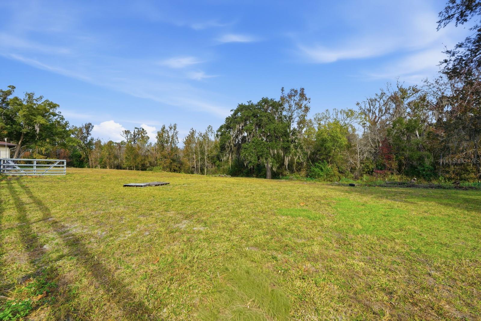 QUIET PLACE IN COUNTRY UNIT 01-04 - Residential