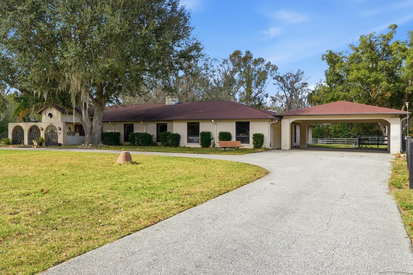 QUIET PLACE IN COUNTRY UNIT 01-04 - Residential