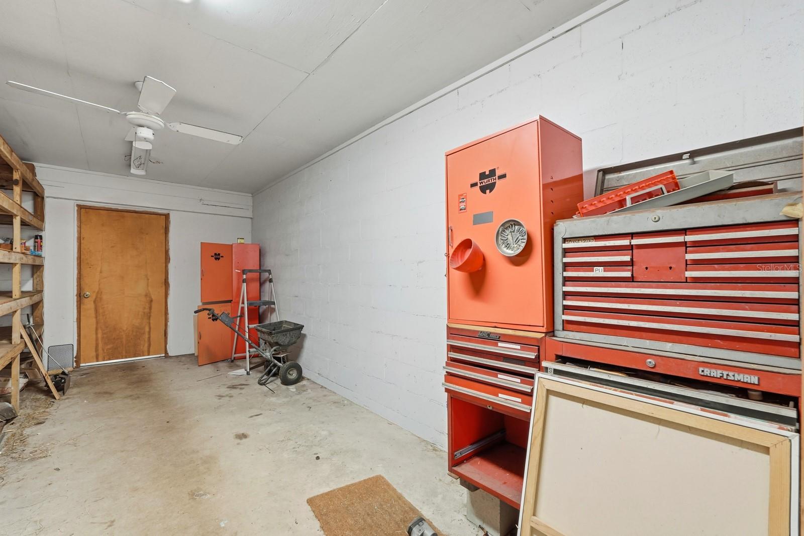 QUIET PLACE IN COUNTRY UNIT 01-04 - Residential